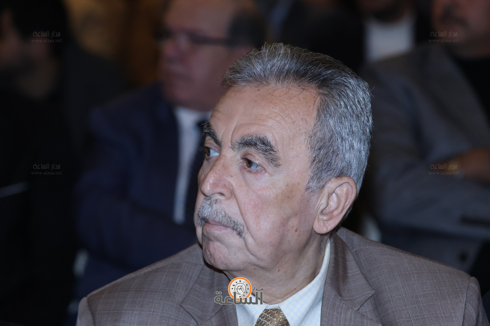 Madar Al-Saa Images 0.7474462237721393