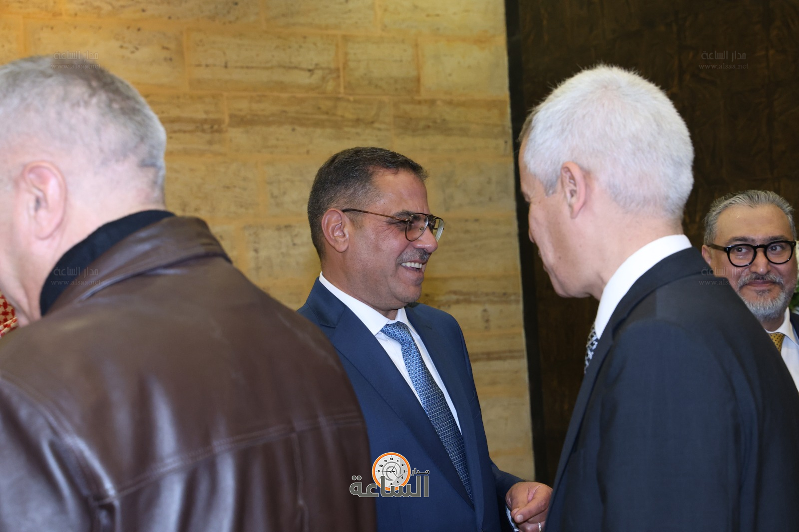 Madar Al-Saa Images 0.4515818980904631