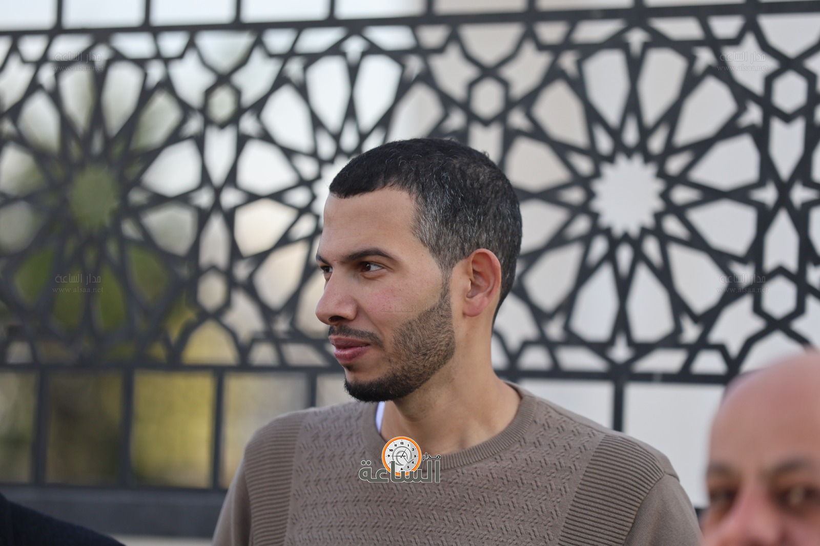 Madar Al-Saa Images 0.7221550529300329