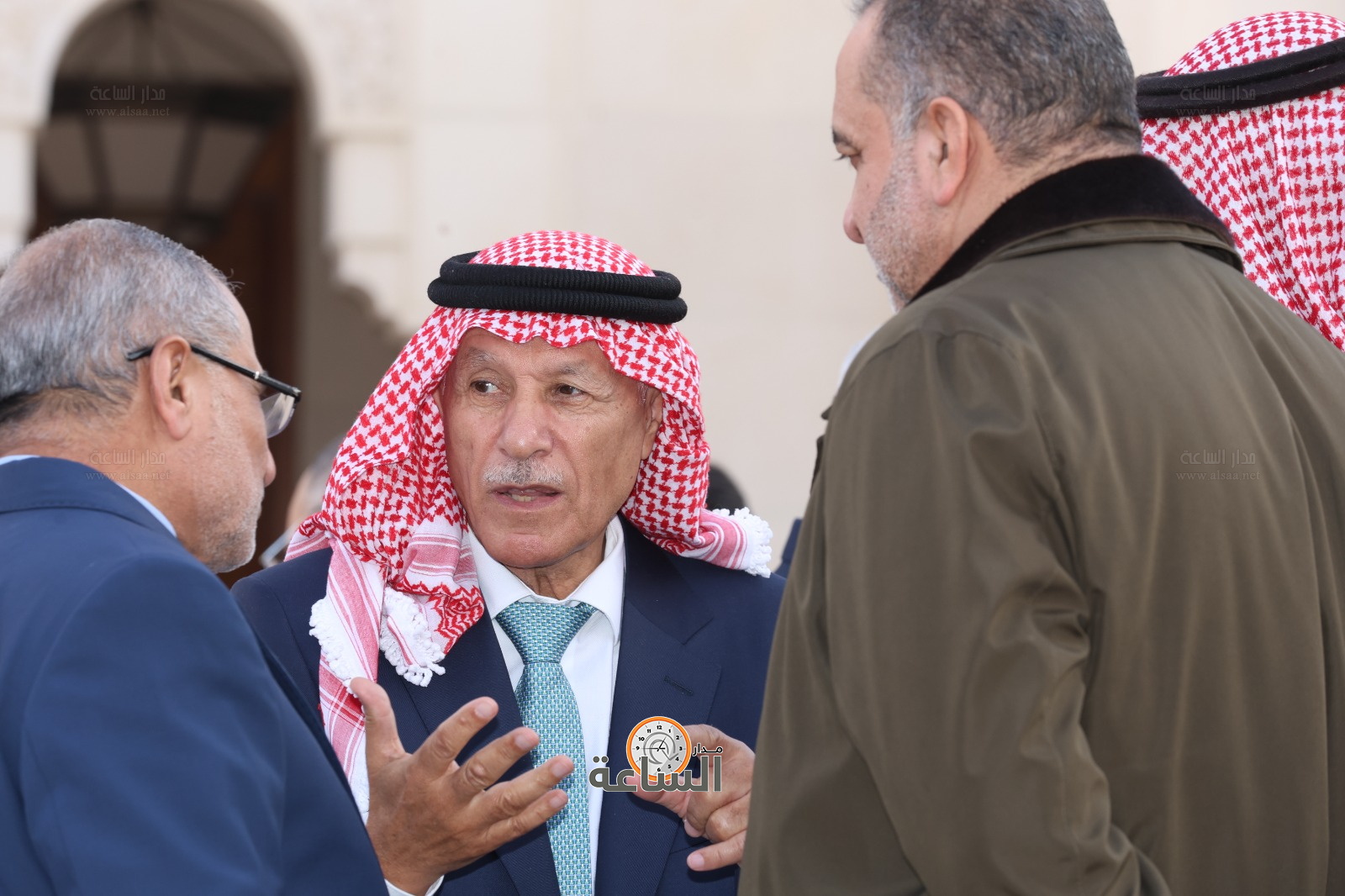 Madar Al-Saa Images 0.9190773981703422