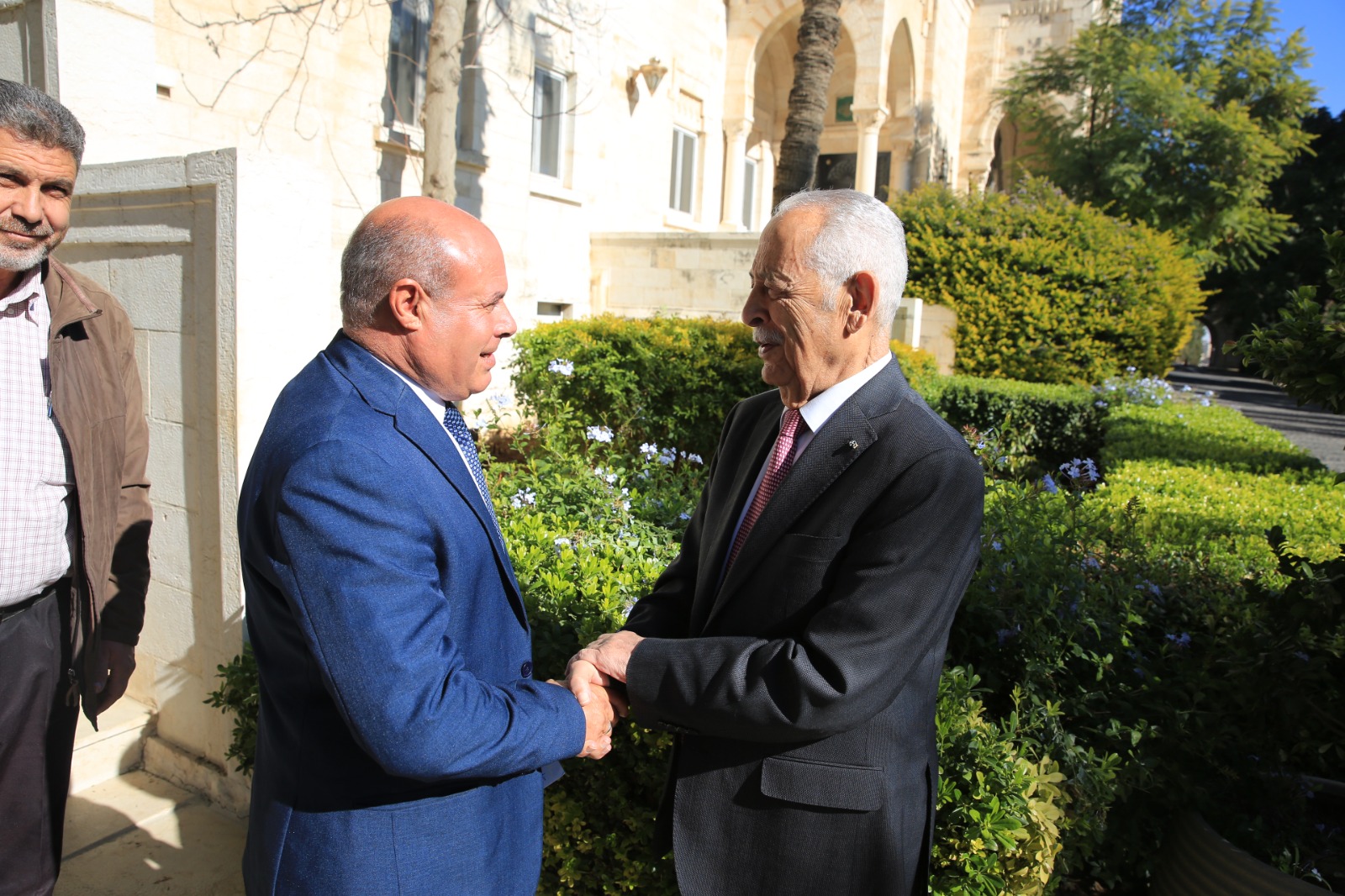 Madar Al-Saa Images 0.7490483320130936