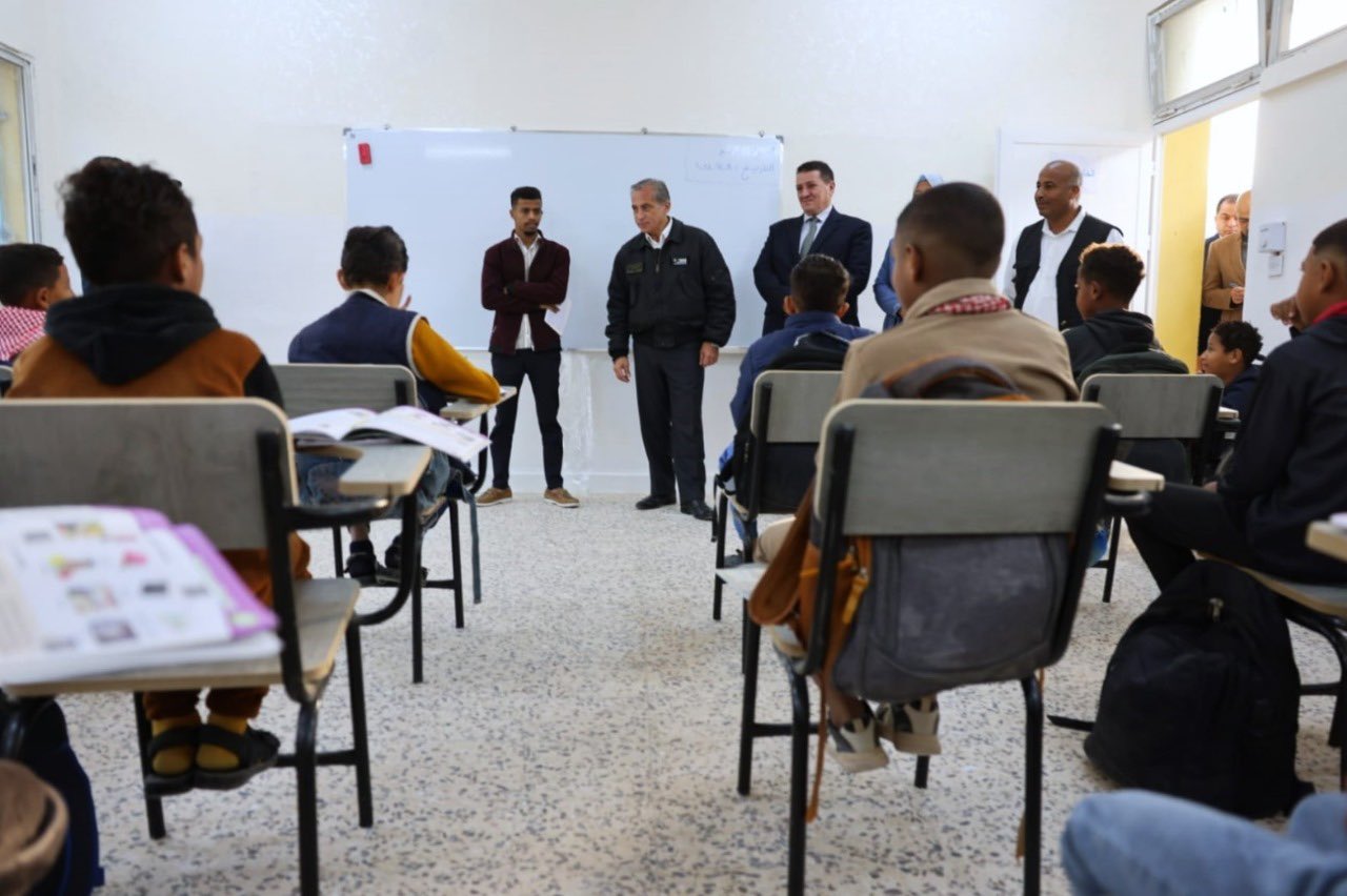 Madar Al-Saa Images 0.38751637924797544