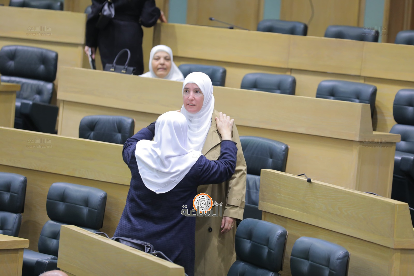 Madar Al-Saa Images 0.6100505176464215