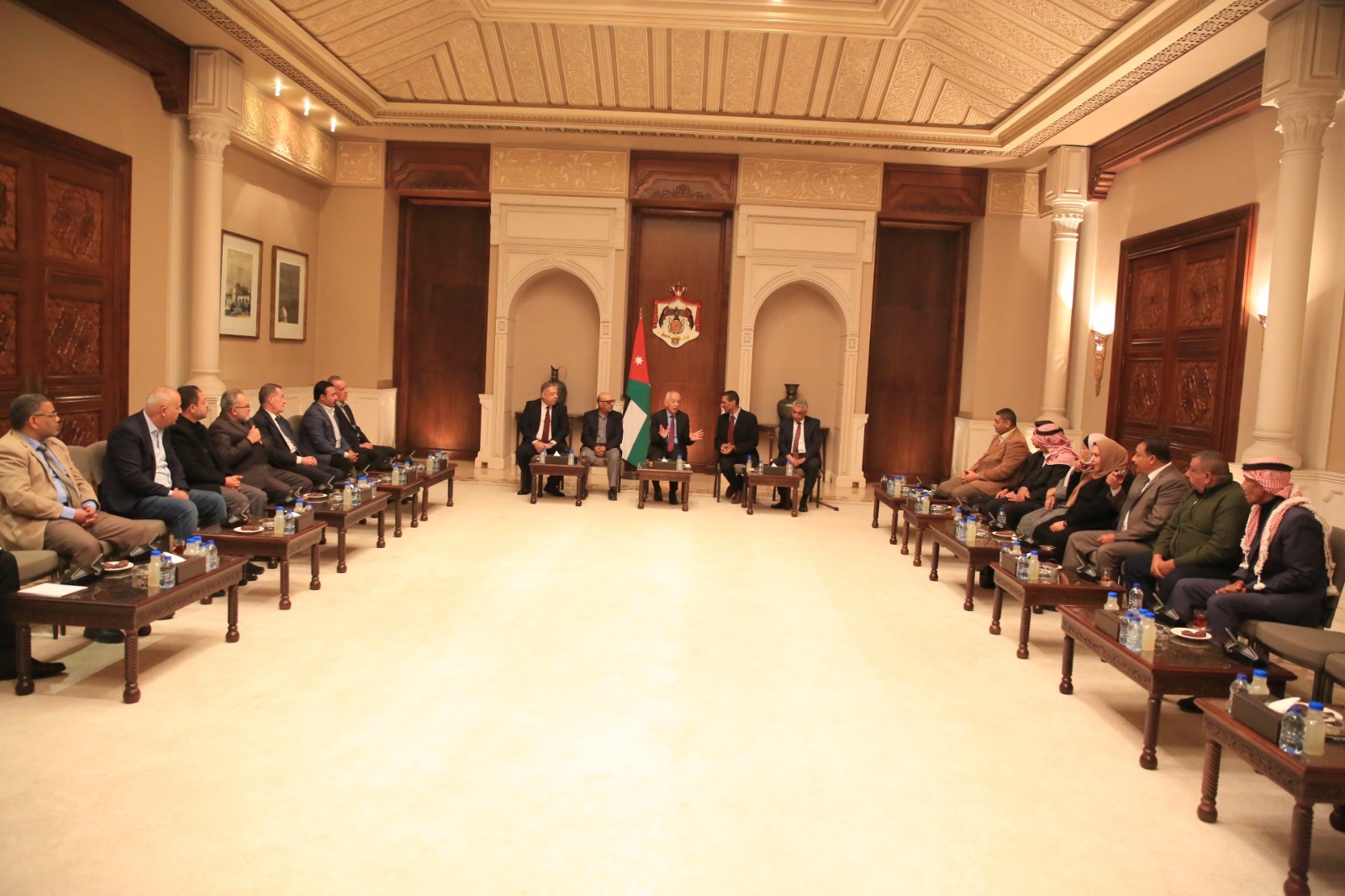 Madar Al-Saa Images 0.7419200192225224