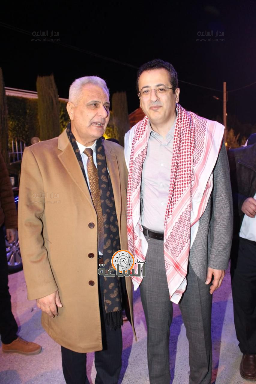 Madar Al-Saa Images 0.4474118135073819