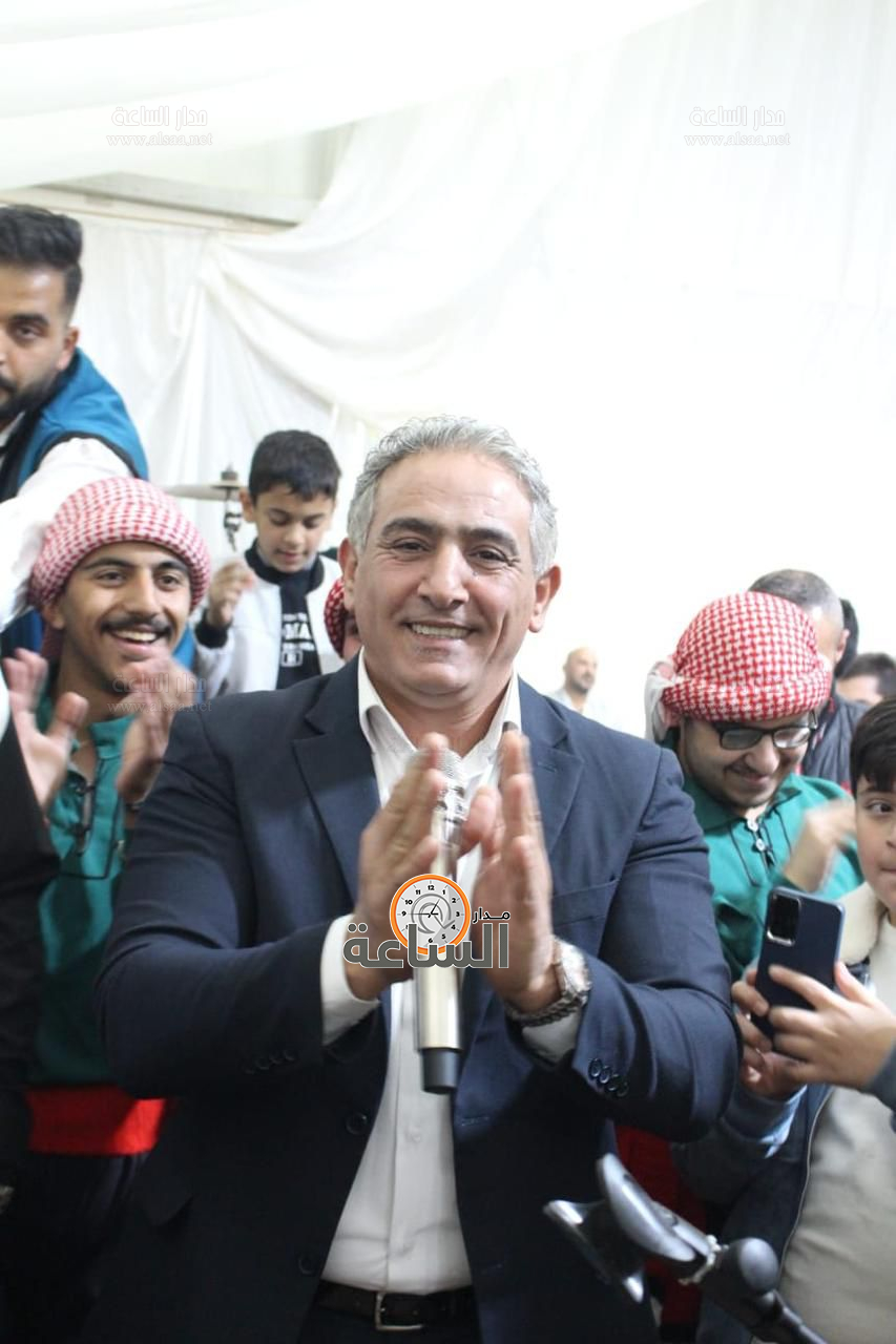 Madar Al-Saa Images 0.49775592986693673