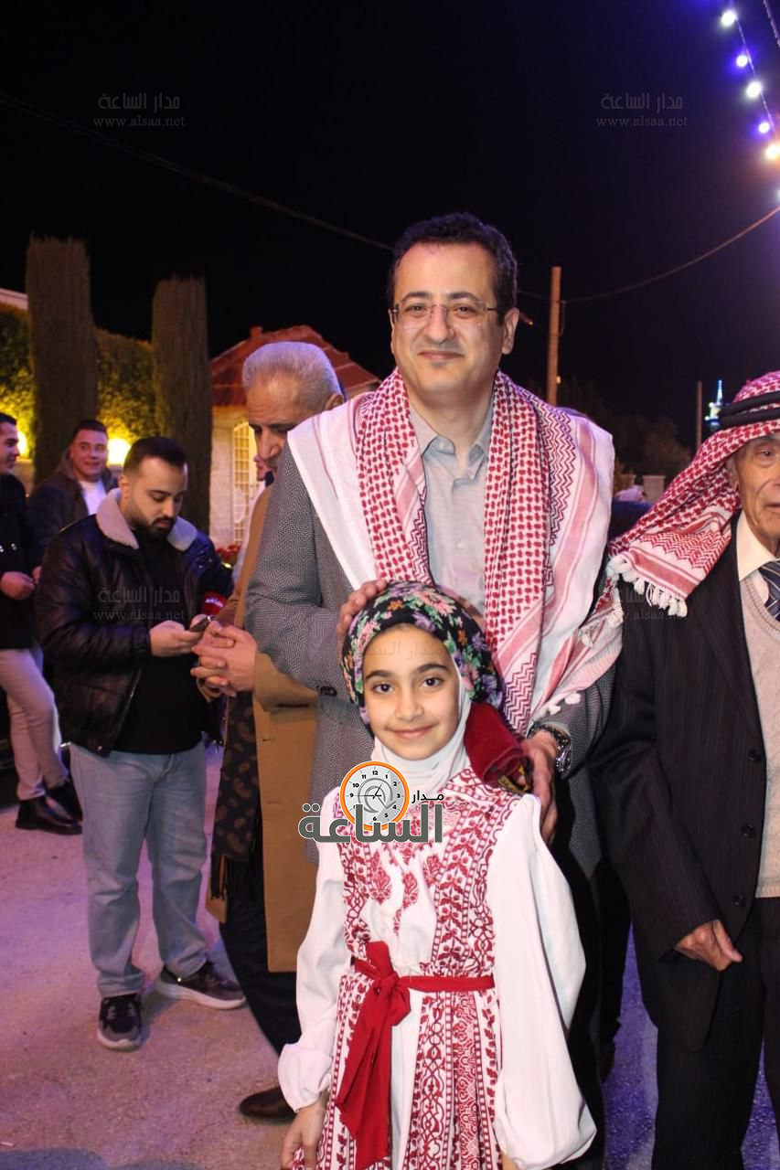 Madar Al-Saa Images 0.230600094168518