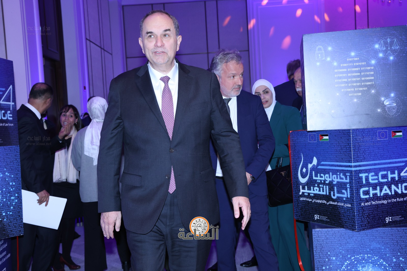 Madar Al-Saa Images 0.5923259366219389