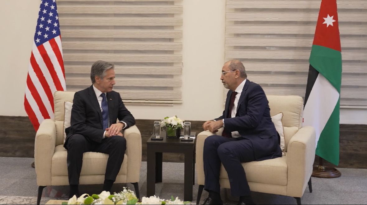 Madar Al-Saa Images 0.13665286356776507