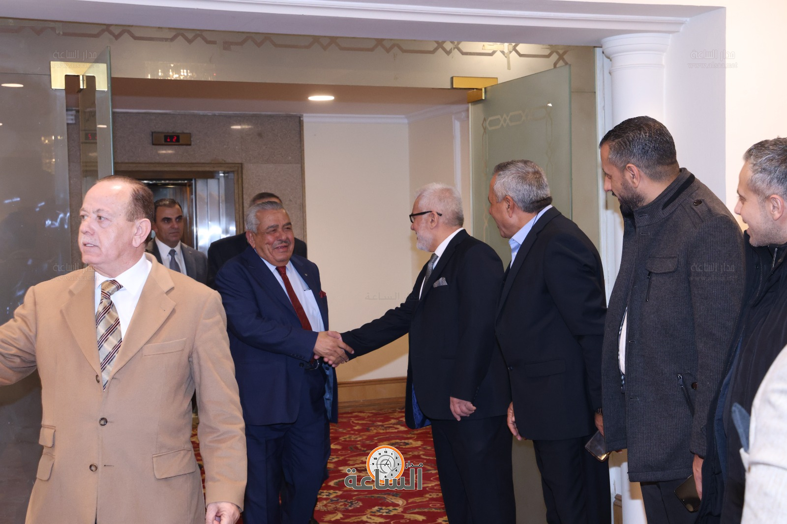 Madar Al-Saa Images 0.18290054676000778