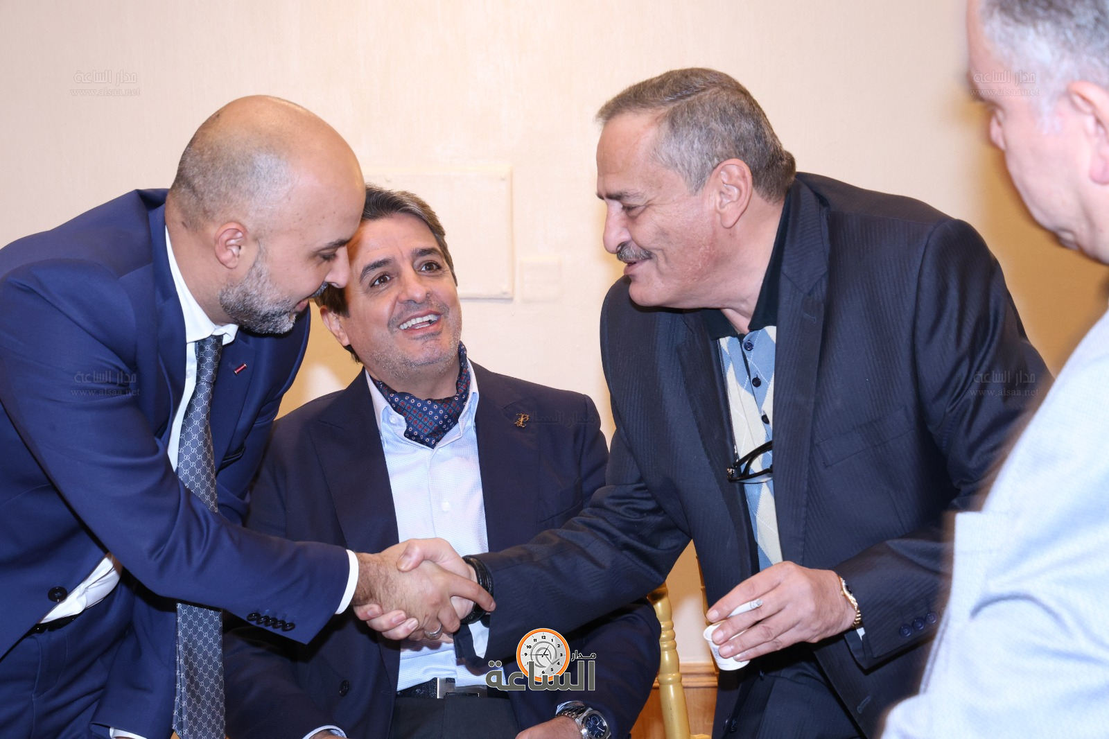 Madar Al-Saa Images 0.4215850162353514