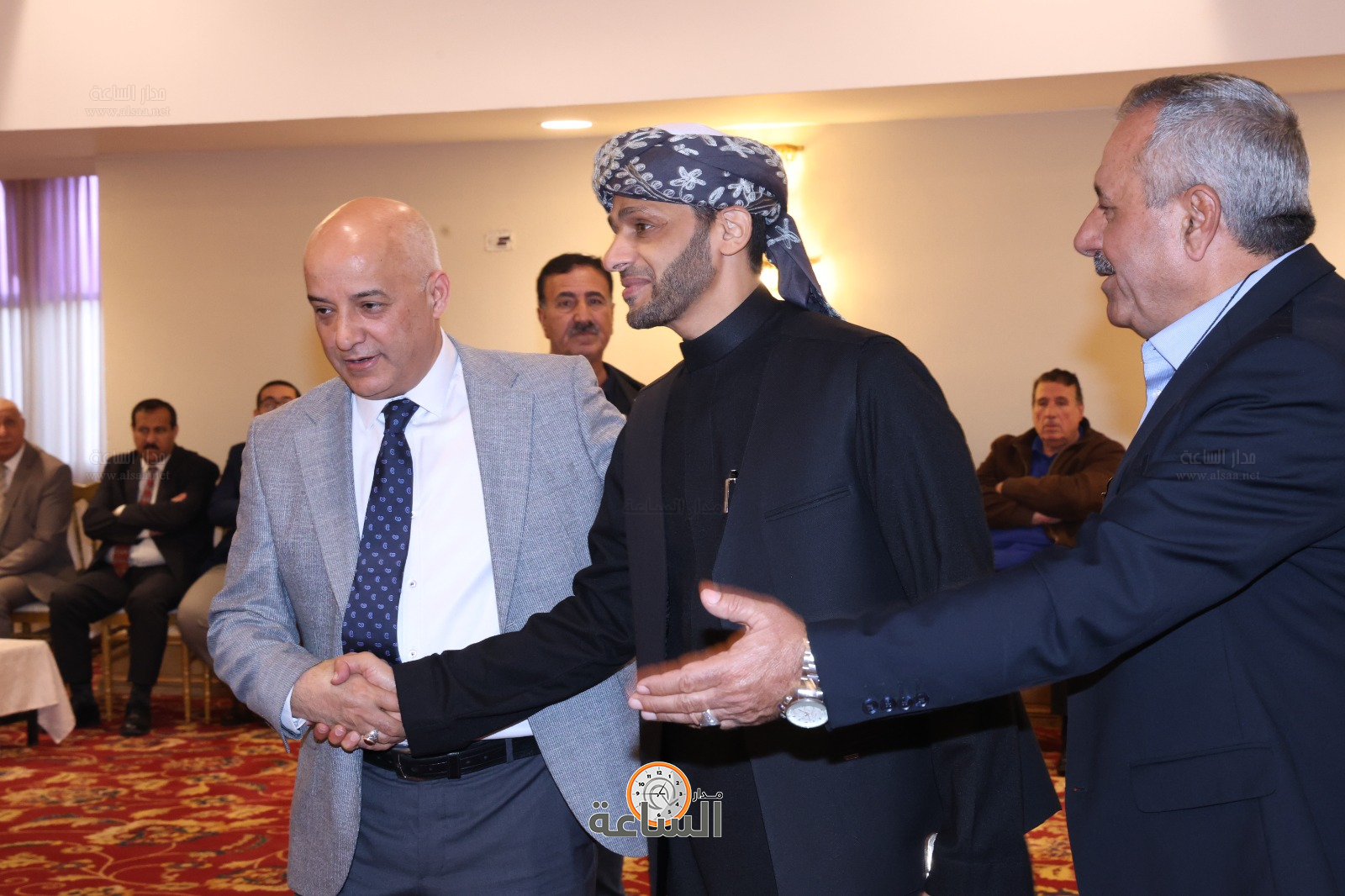 Madar Al-Saa Images 0.2211674353458417