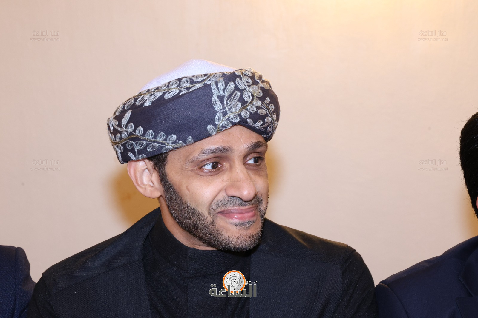 Madar Al-Saa Images 0.8494492492024617