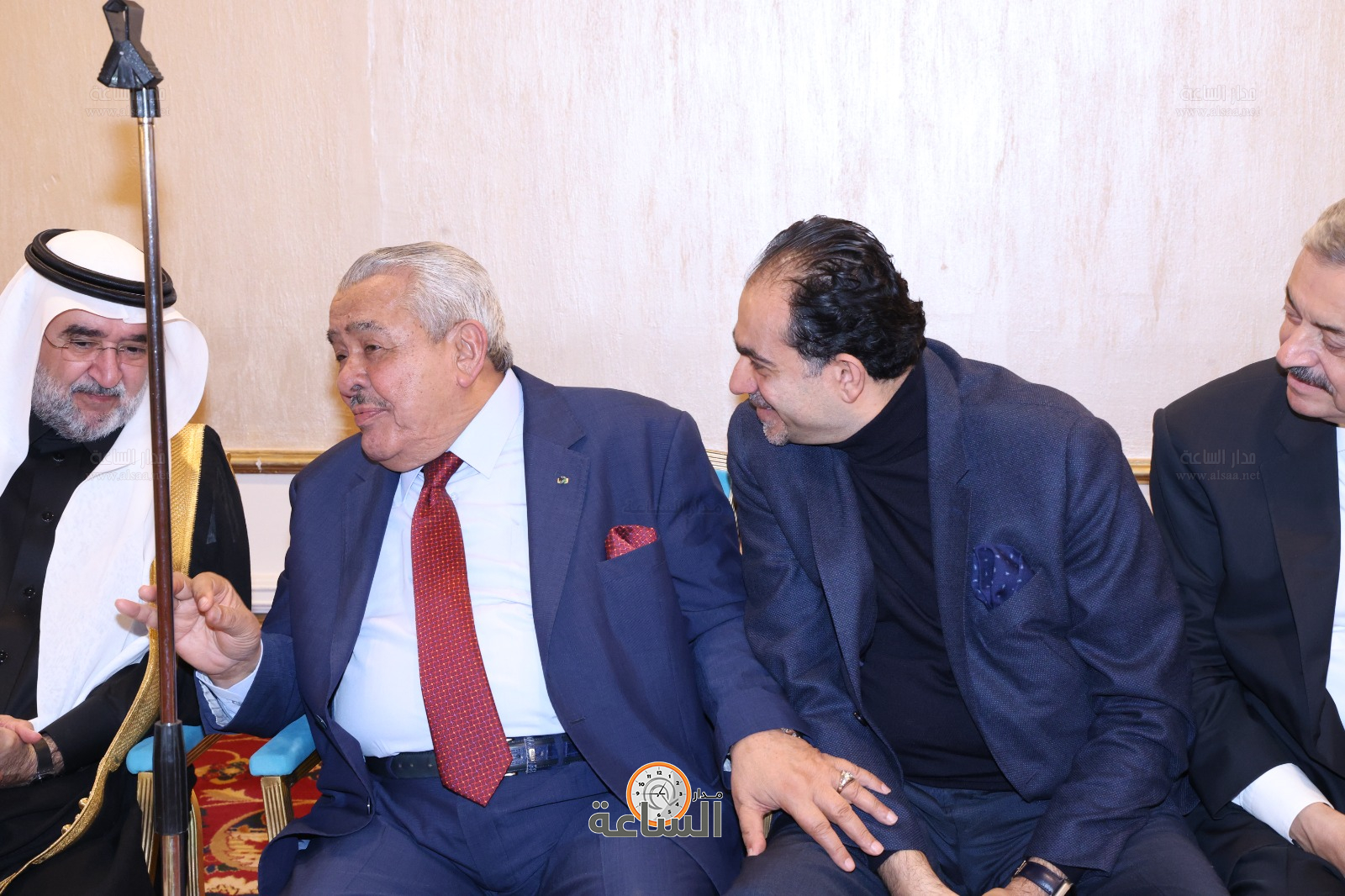 Madar Al-Saa Images 0.4696627873682462