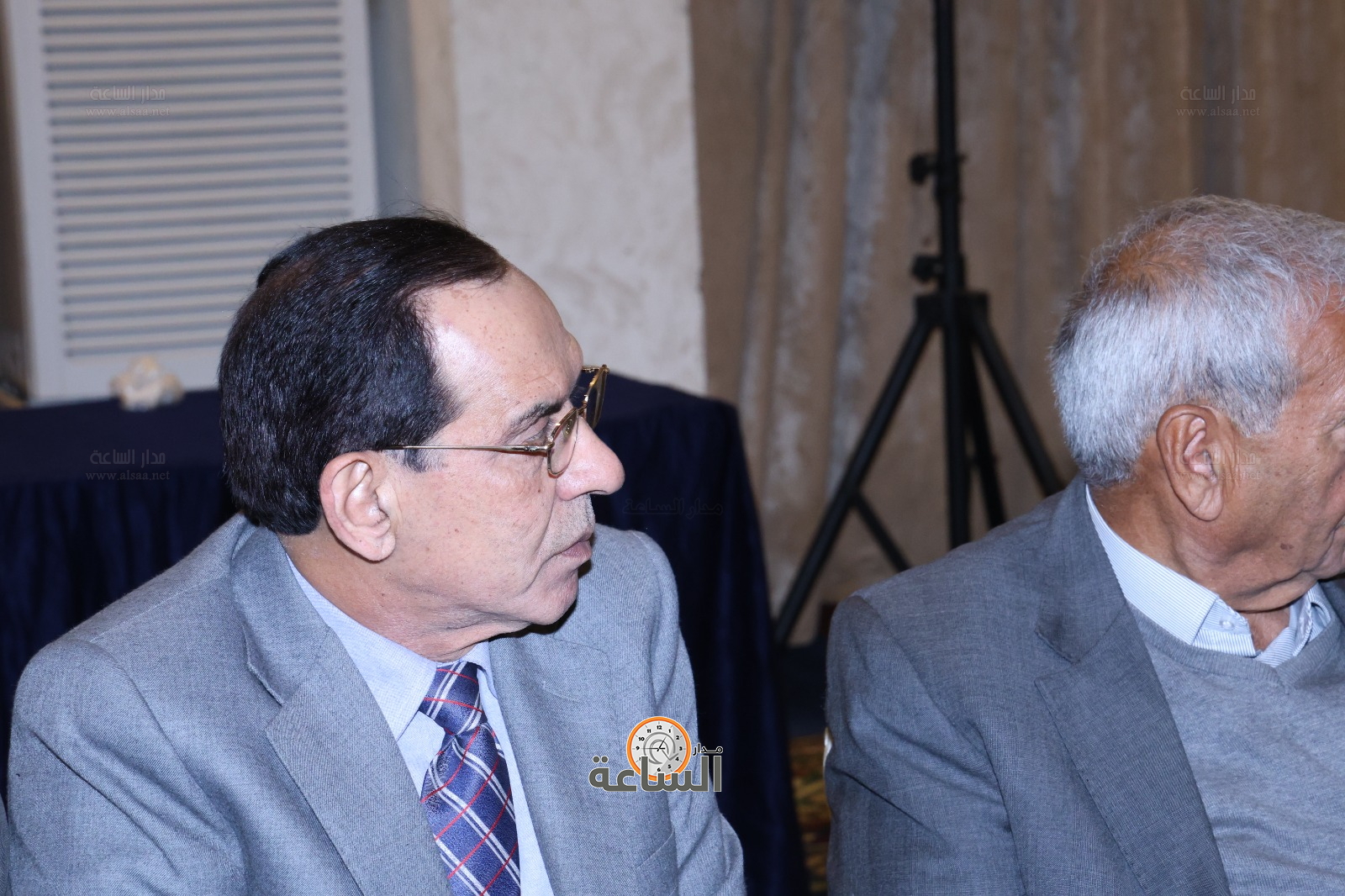 Madar Al-Saa Images 0.4192147045181136