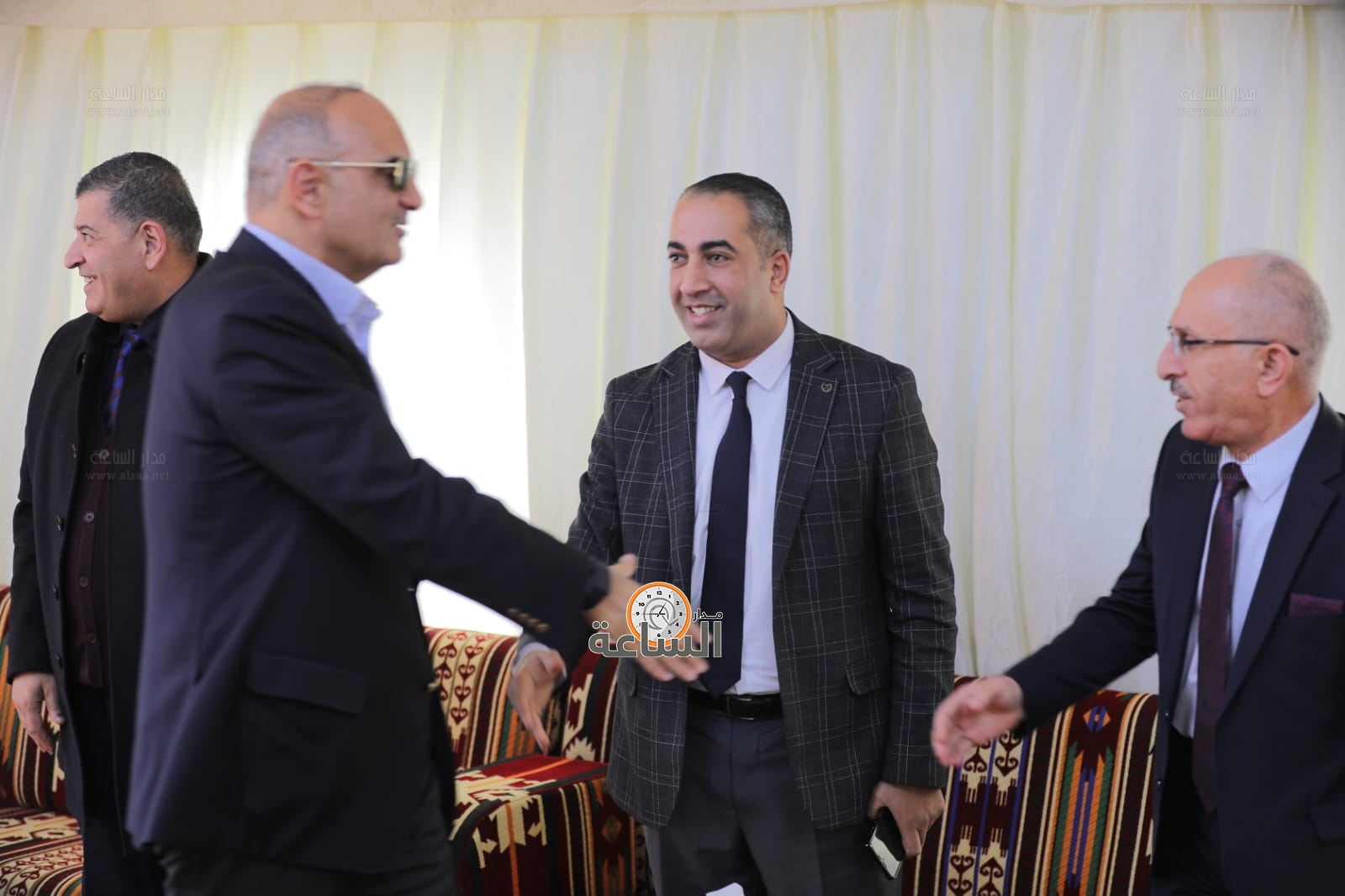 Madar Al-Saa Images 0.9521016544692498