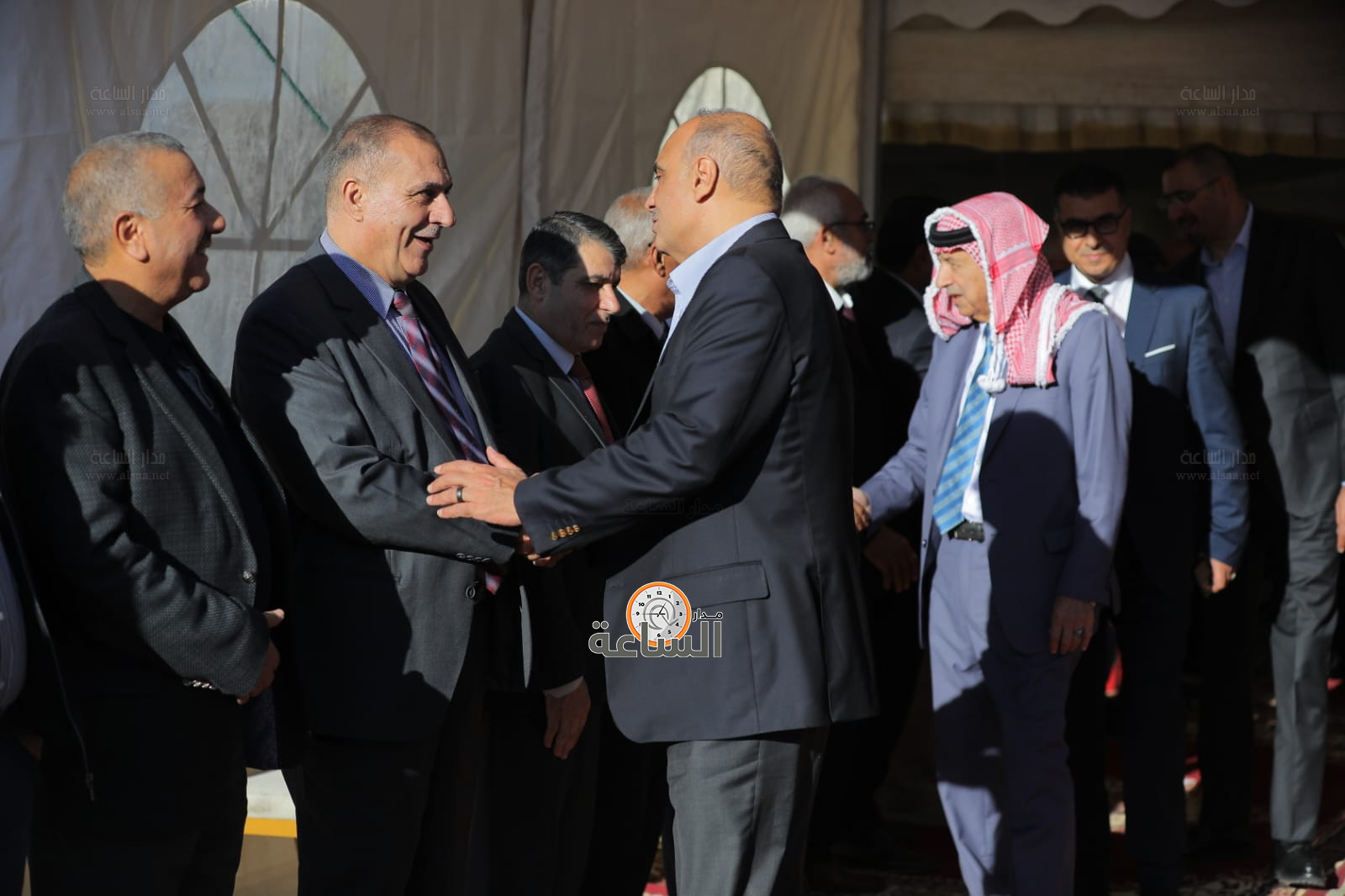 Madar Al-Saa Images 0.4618388731529004