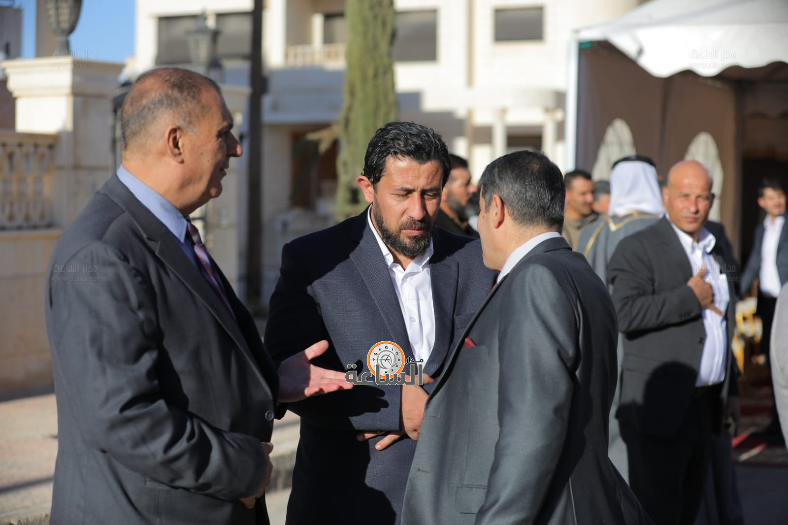 Madar Al-Saa Images 0.3327959923457109