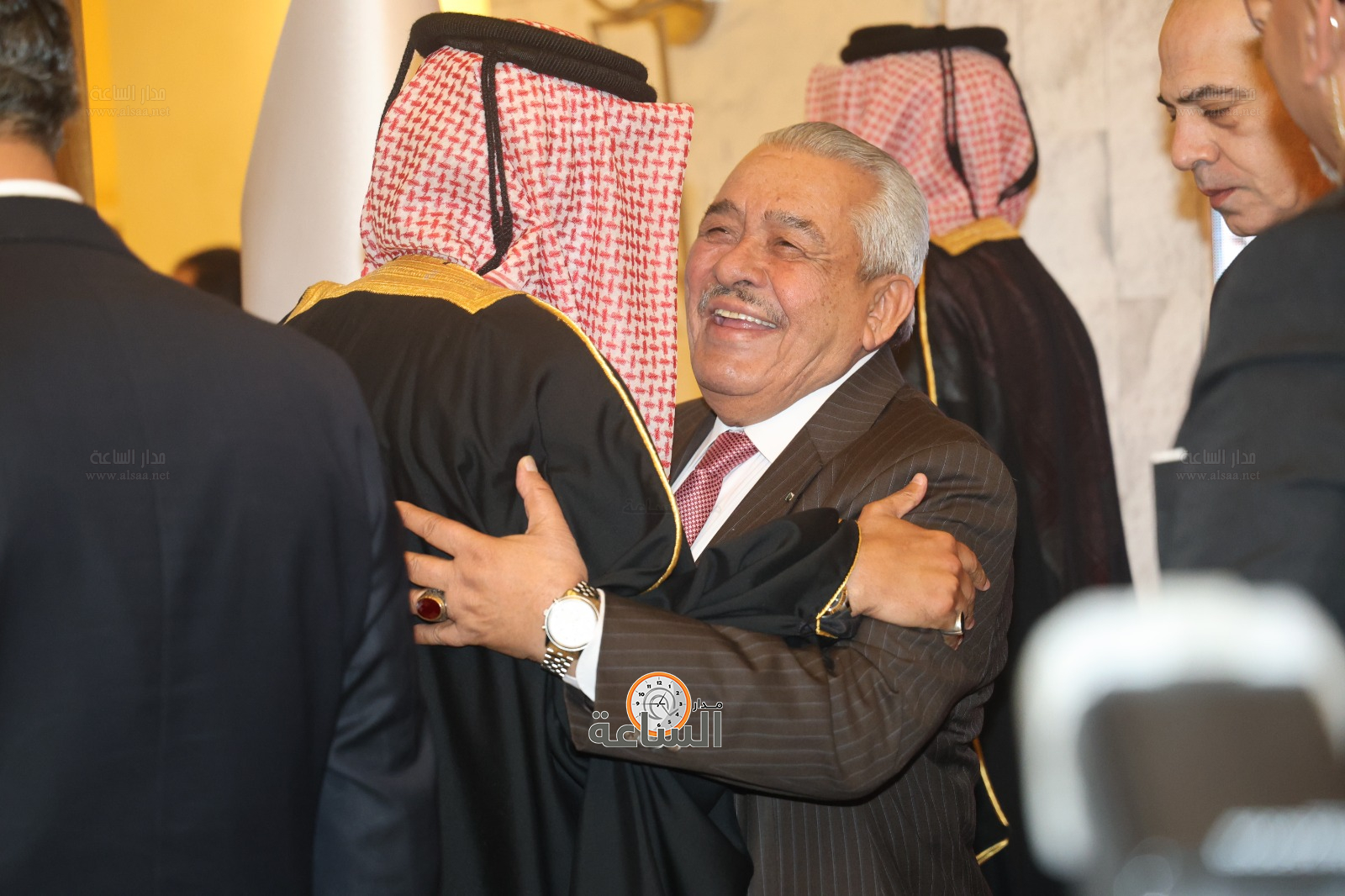 Madar Al-Saa Images 0.08336436321622331