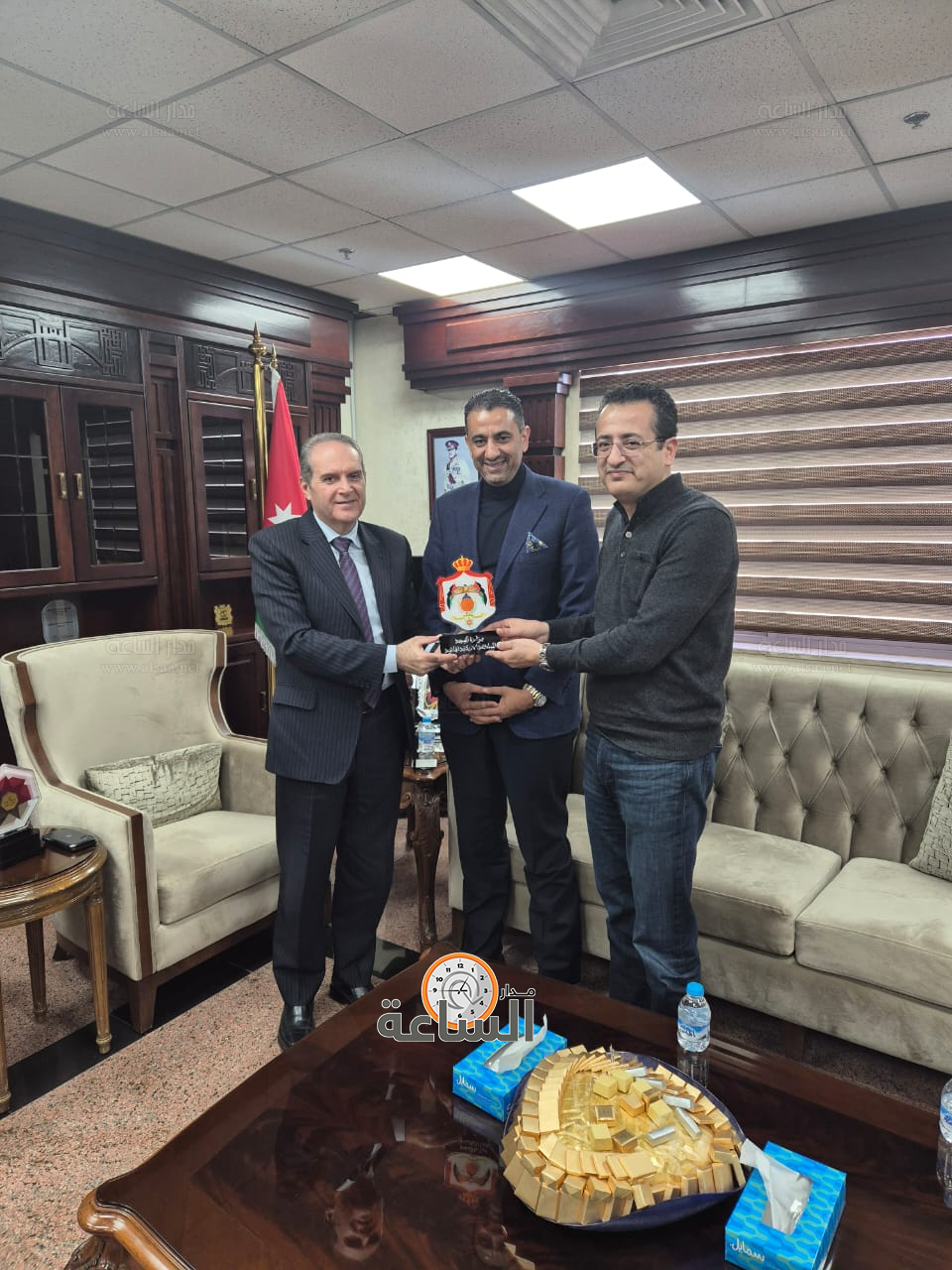 Madar Al-Saa Images 0.5816613149532719