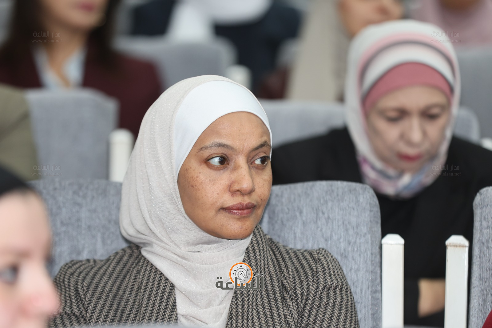 Madar Al-Saa Images 0.4894779850878399