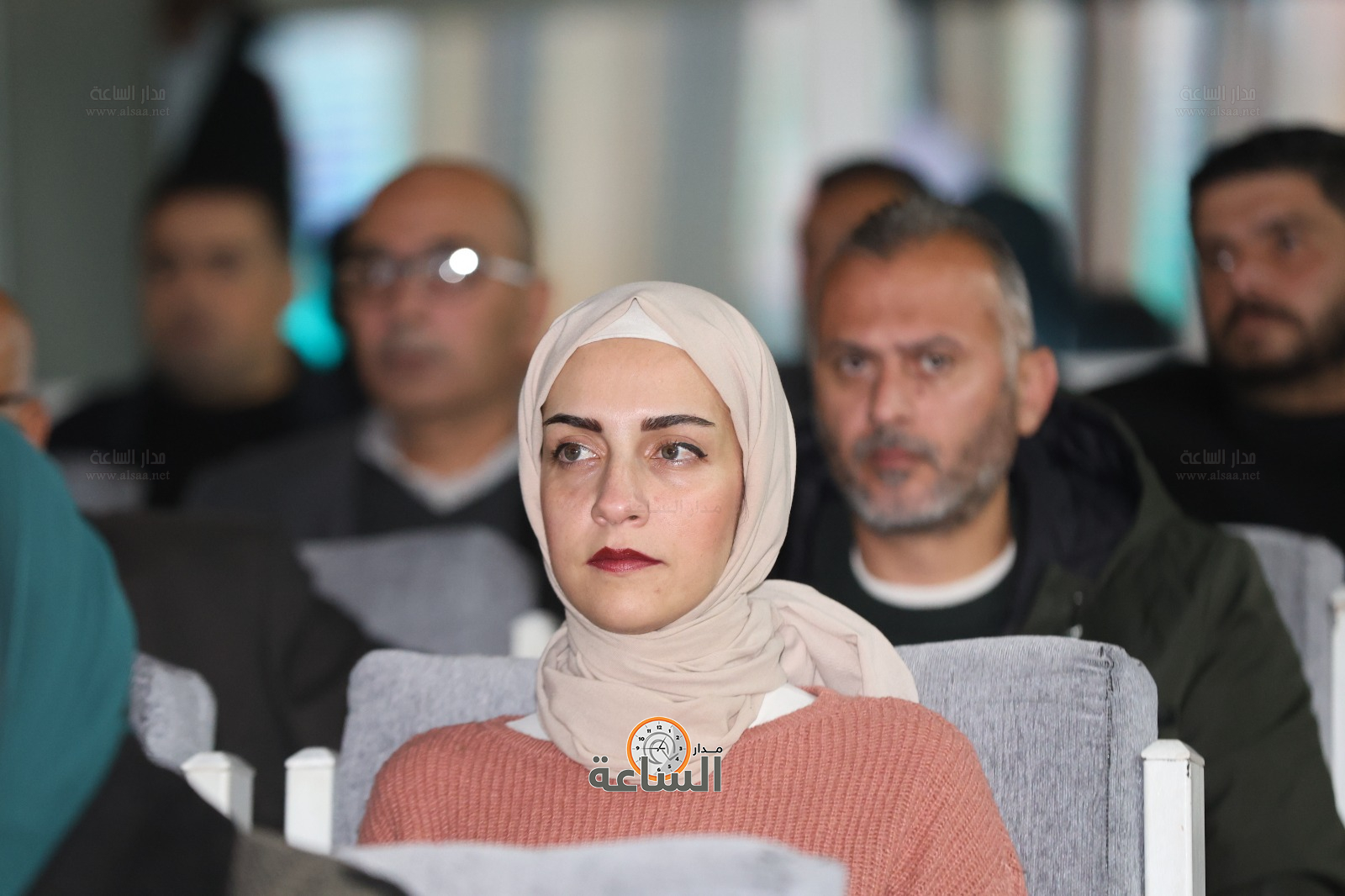 Madar Al-Saa Images 0.4979903221879045