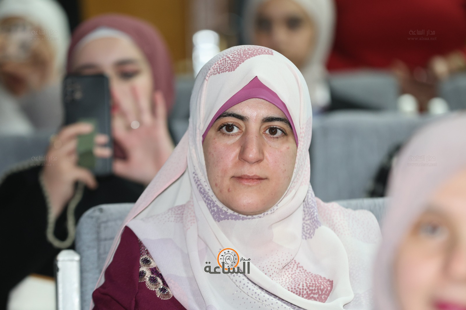 Madar Al-Saa Images 0.9362624447457106