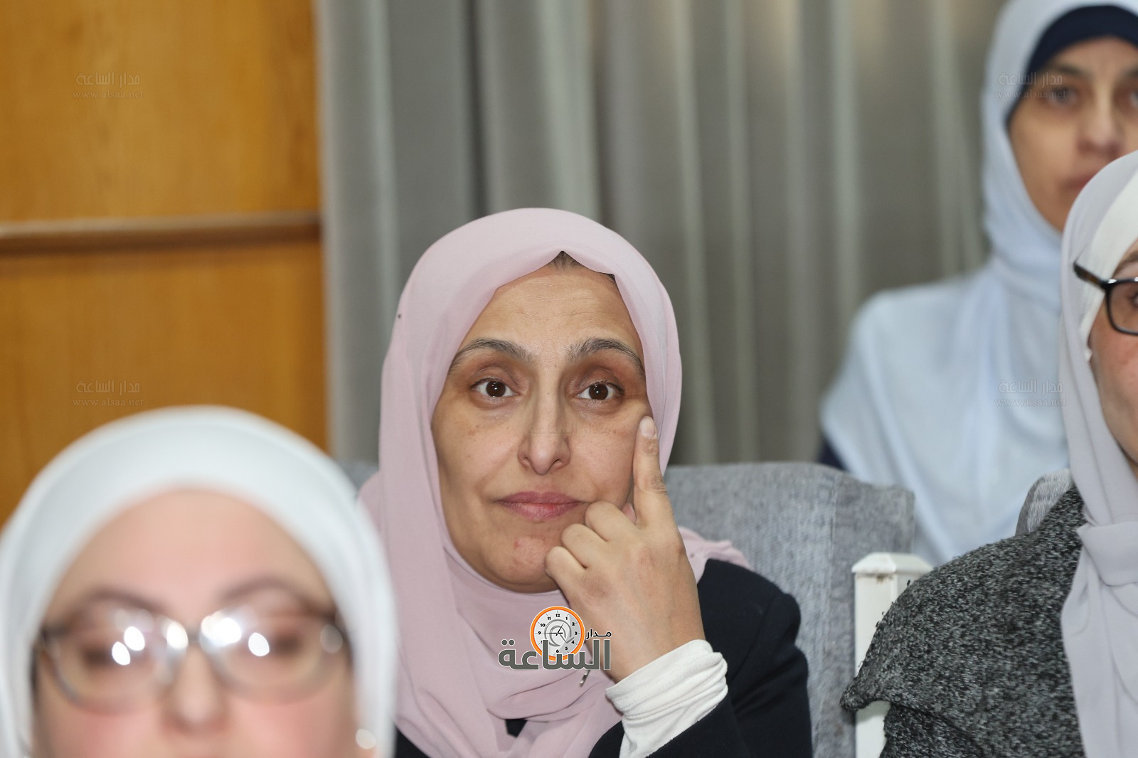 Madar Al-Saa Images 0.3663274477367757