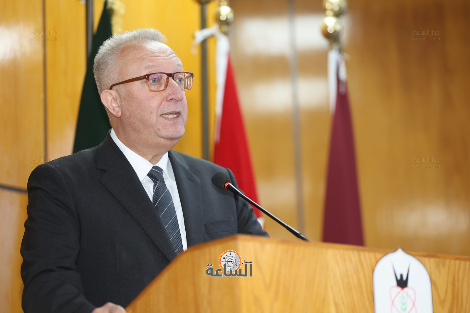 Madar Al-Saa Images 0.4248479071895266