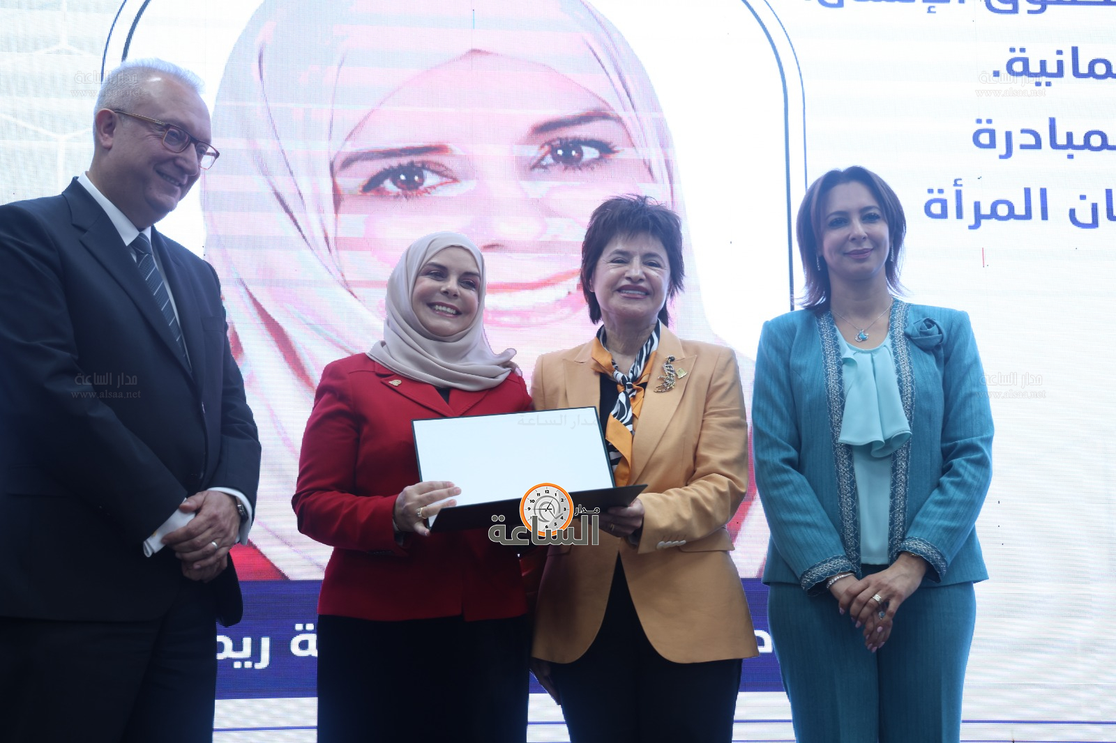 Madar Al-Saa Images 0.3614464082629283