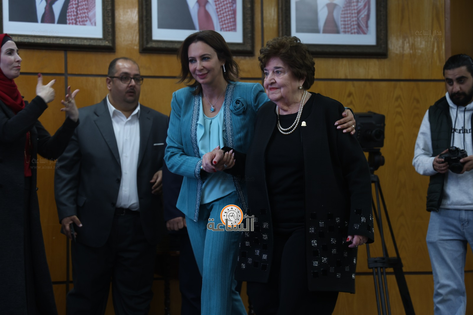 Madar Al-Saa Images 0.7266998688736133