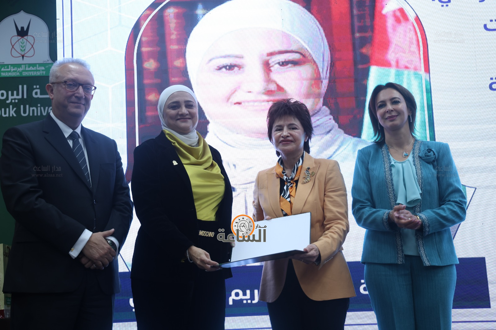 Madar Al-Saa Images 0.7065618509126059