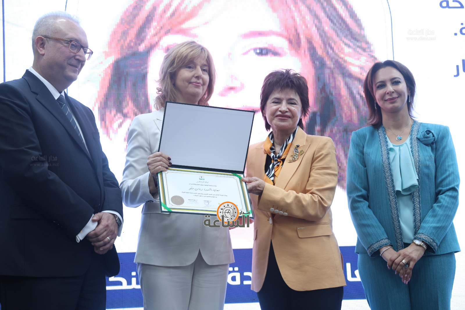 Madar Al-Saa Images 0.07007897550808573