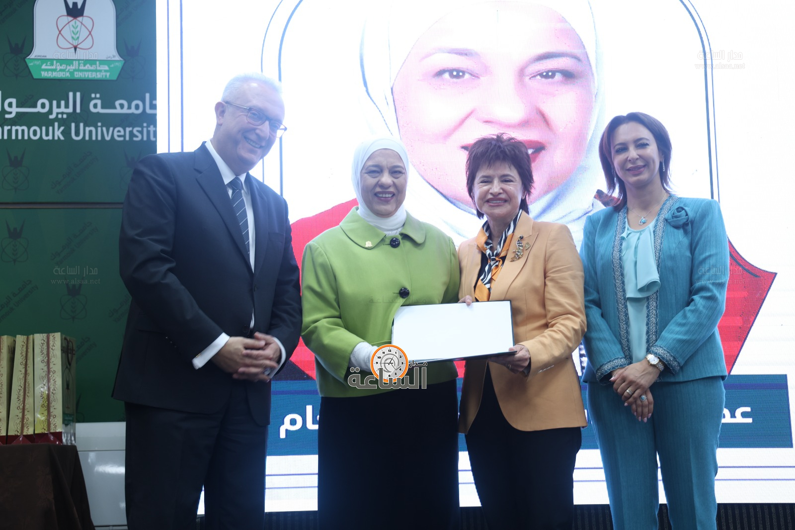 Madar Al-Saa Images 0.1777992683785694