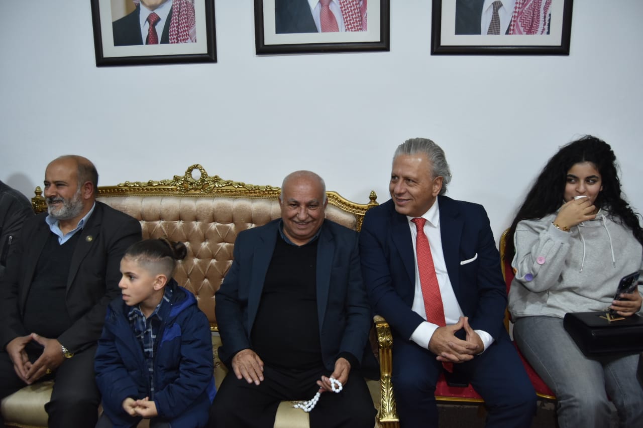 Madar Al-Saa Images 0.8504338196796237