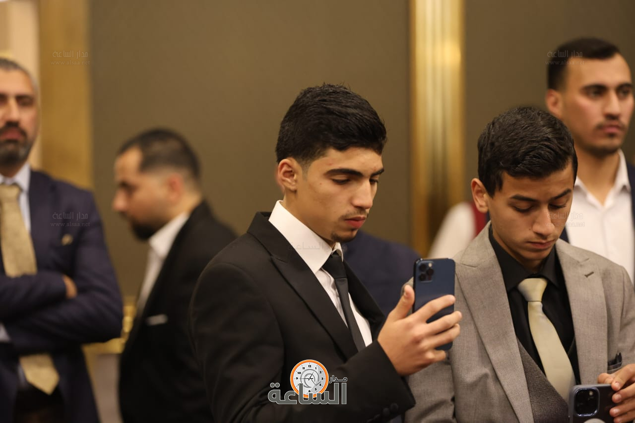 Madar Al-Saa Images 0.5101667317859815