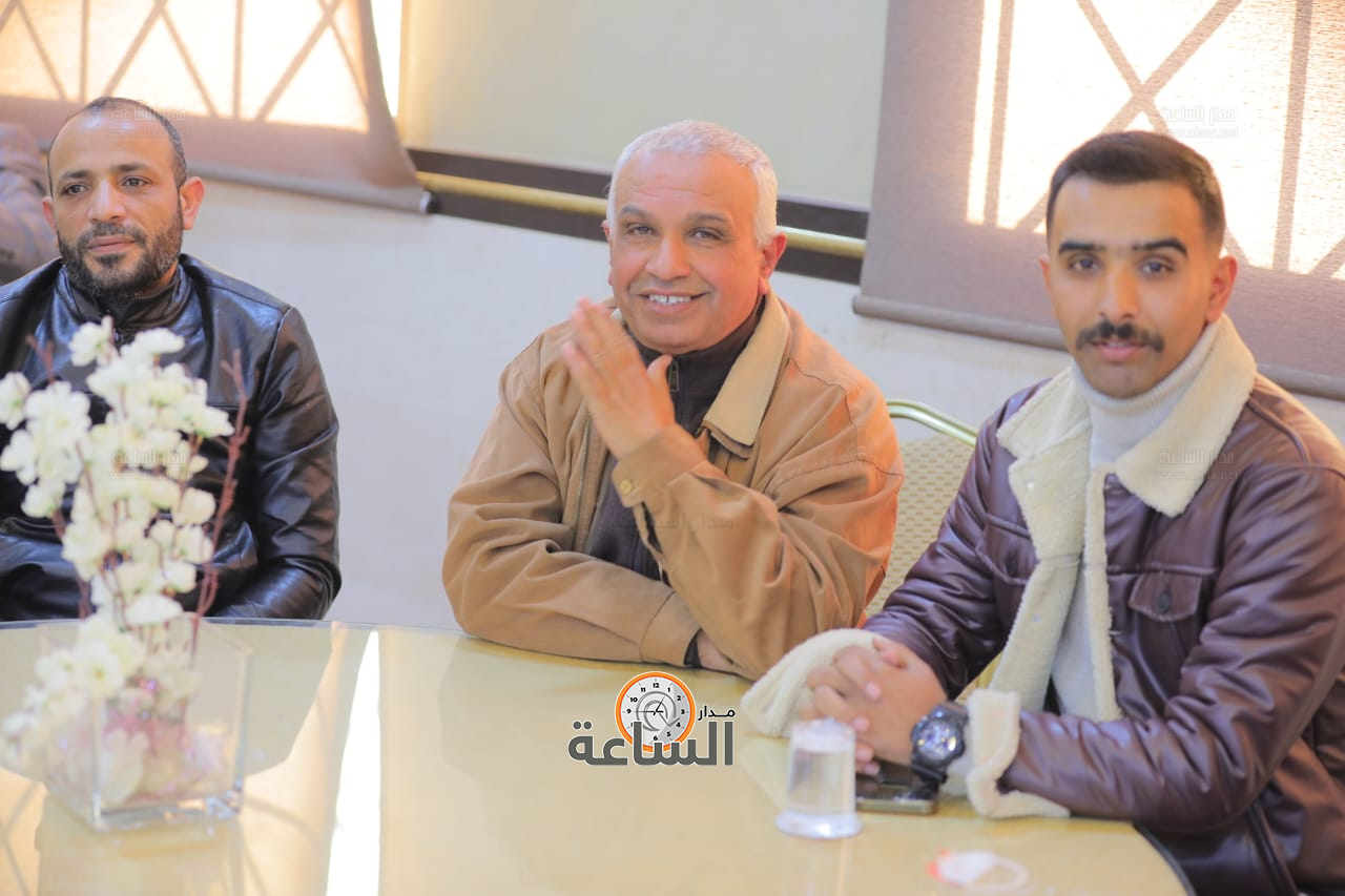 Madar Al-Saa Images 0.5521884867884652