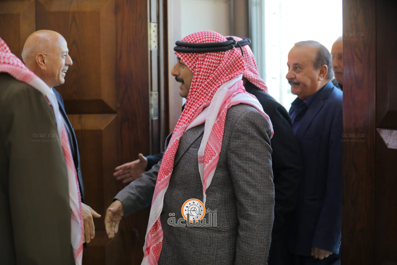 Madar Al-Saa Images 0.9374943879229585