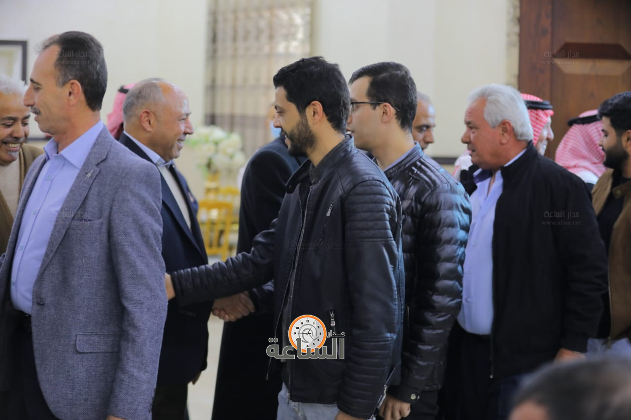 Madar Al-Saa Images 0.42619428886371247