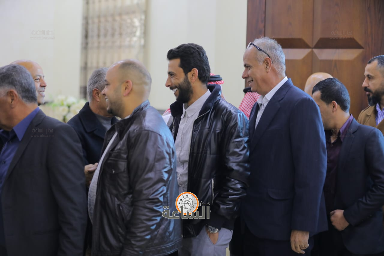 Madar Al-Saa Images 0.5885620651738903