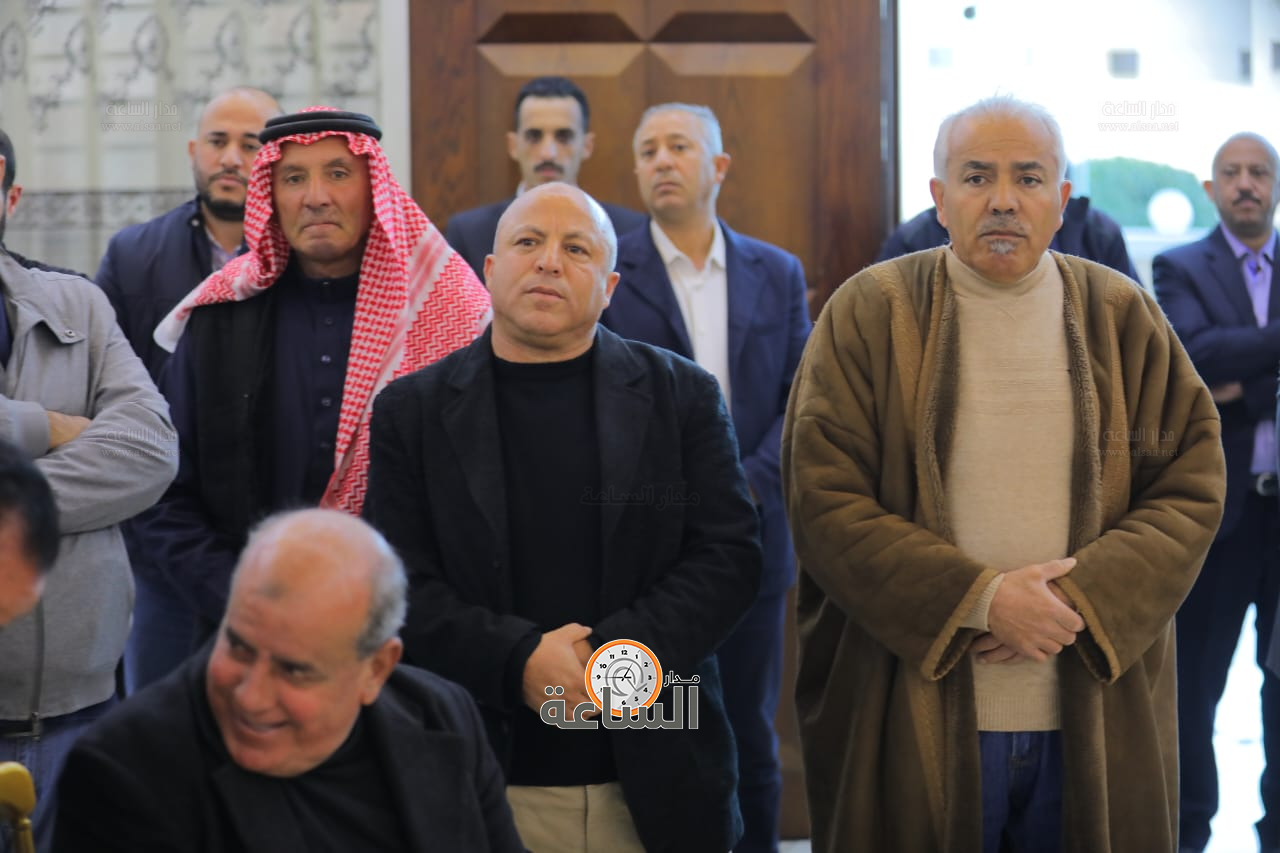 Madar Al-Saa Images 0.48661093131369504