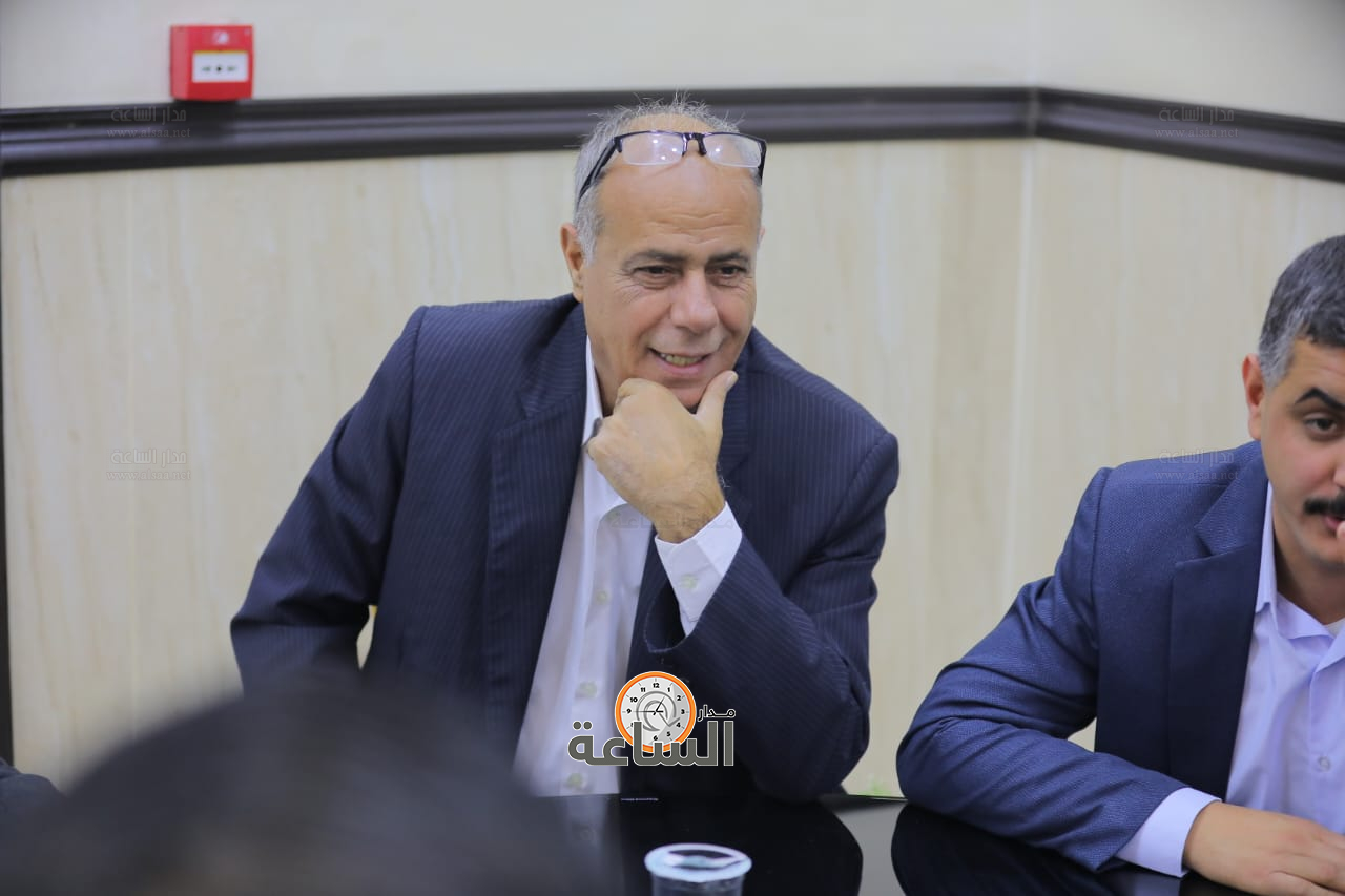 Madar Al-Saa Images 0.37013358703534704