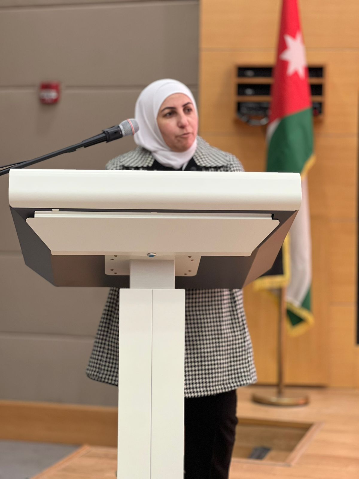 Madar Al-Saa Images 0.10137591058755357