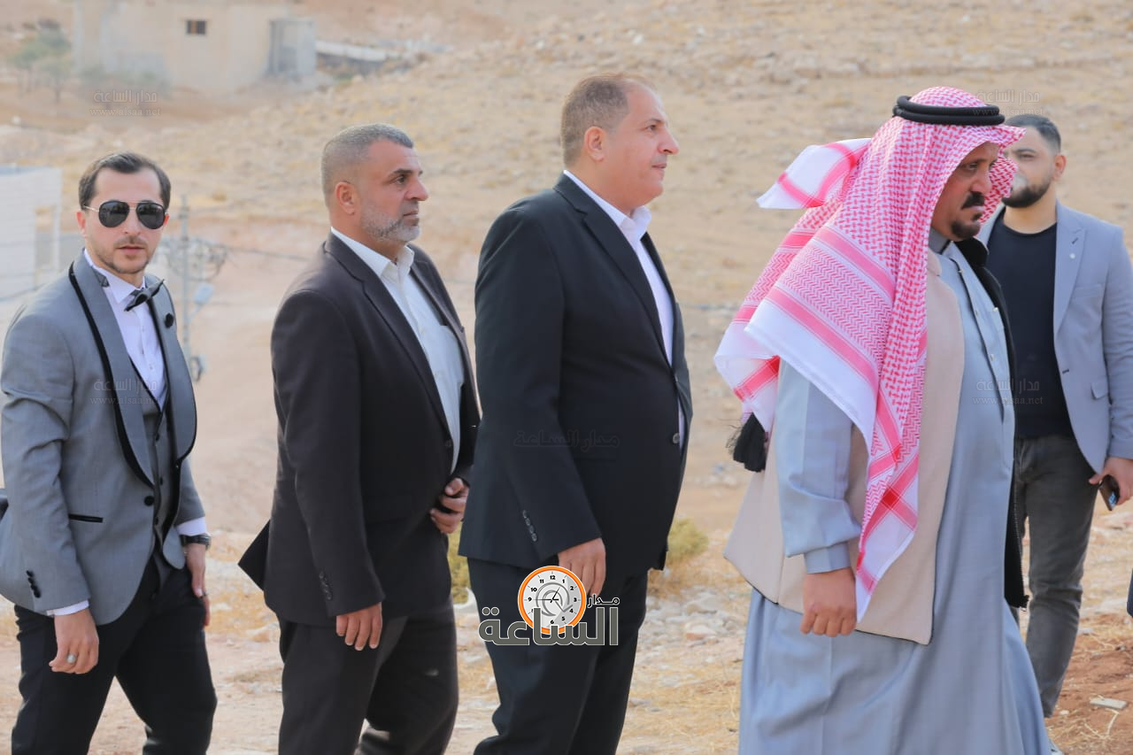 Madar Al-Saa Images 0.745514372550077