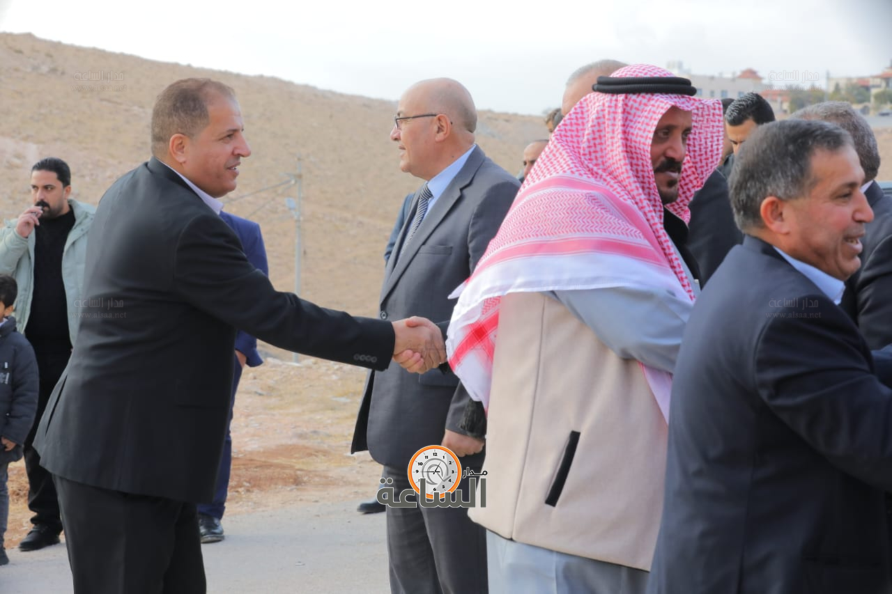 Madar Al-Saa Images 0.908397952606423