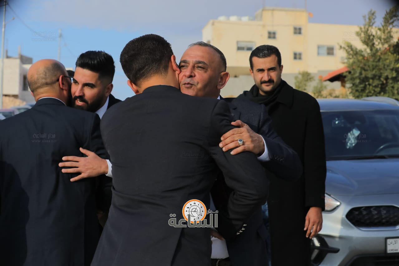 Madar Al-Saa Images 0.7828019512406916