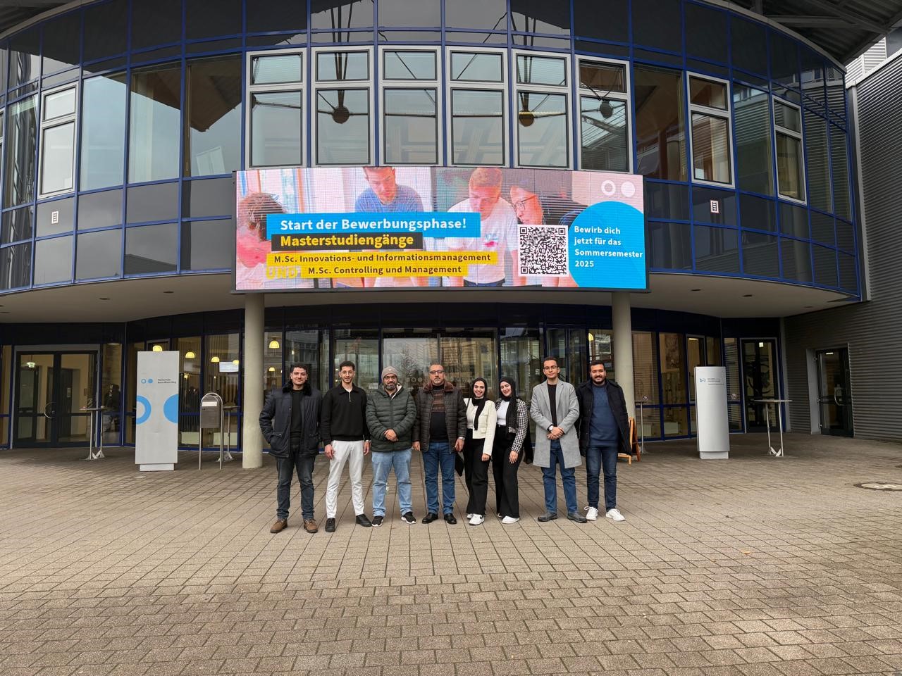 Madar Al-Saa Images 0.6432717204595284