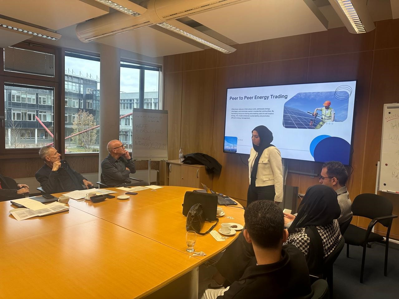 Madar Al-Saa Images 0.6620336887572276