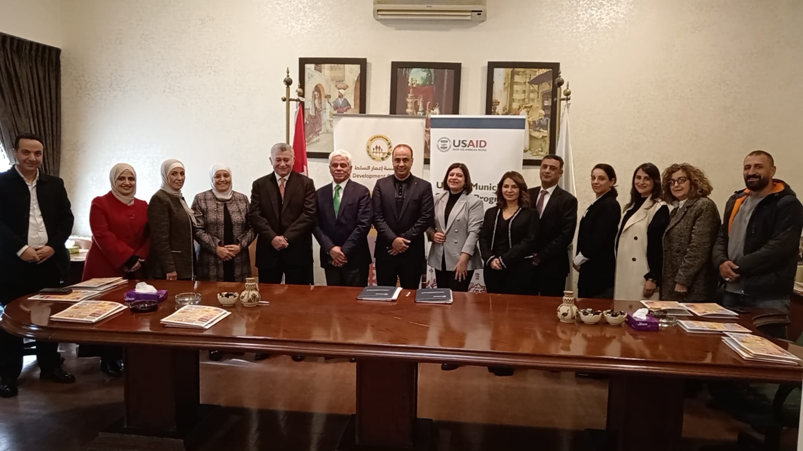 Madar Al-Saa Images 0.9398948274664851