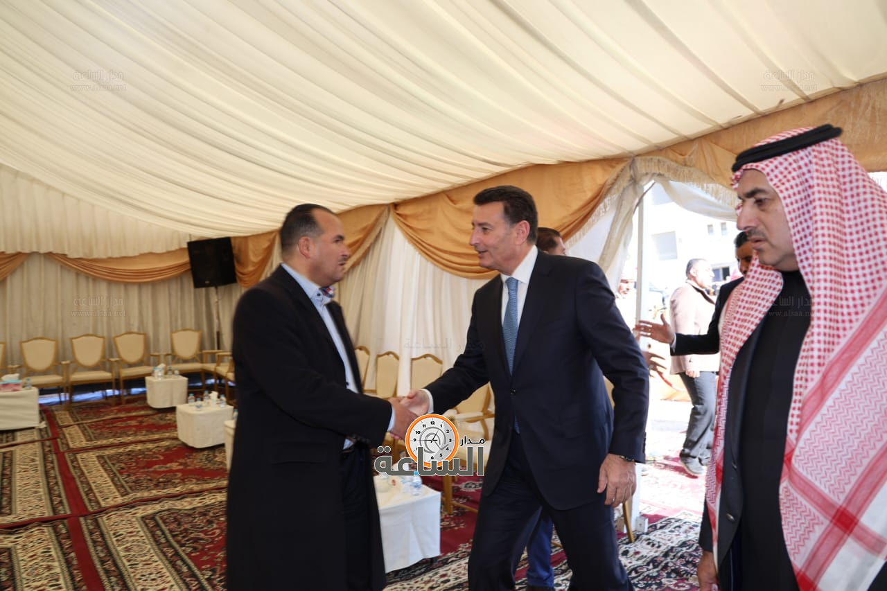 Madar Al-Saa Images 0.17174381482242862